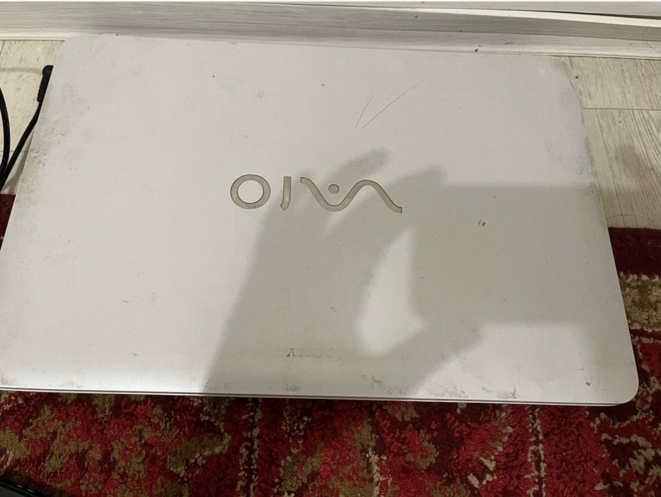 Ноутбук сатылады