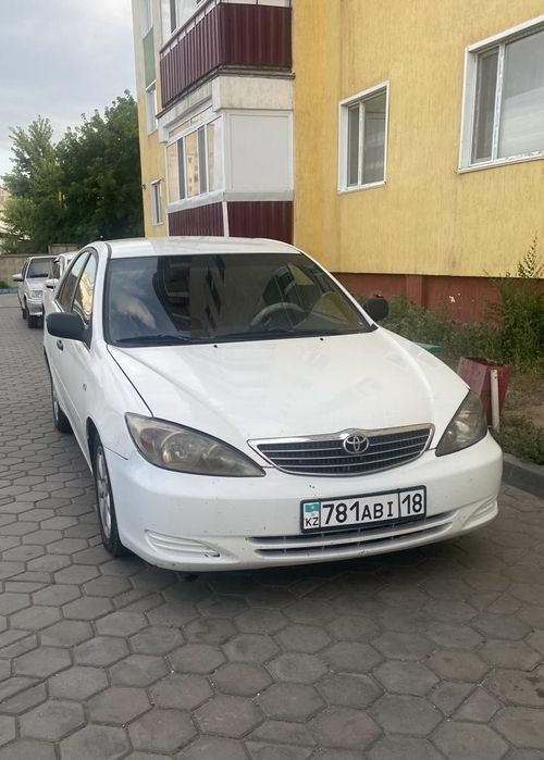 Тойота камри продам