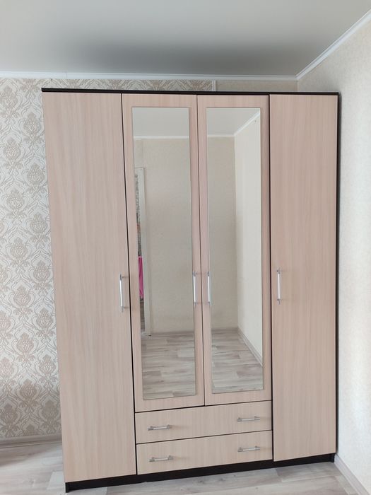 Продам шкаф и кухонный гарнитур