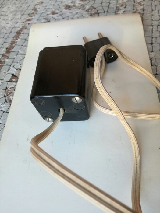 Продавам стар руски волтметър