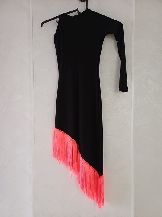 Платье для бальных танцев