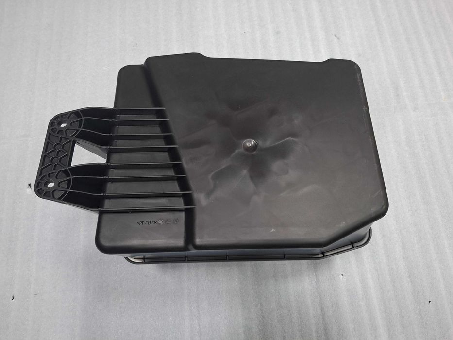 Нова Оригинална Бас Каса Ауди Bass box 85E035382A Audi A6 A4 A5 A7 A8