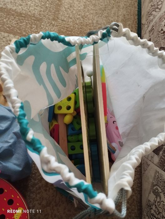 Продам развивающие игрушки