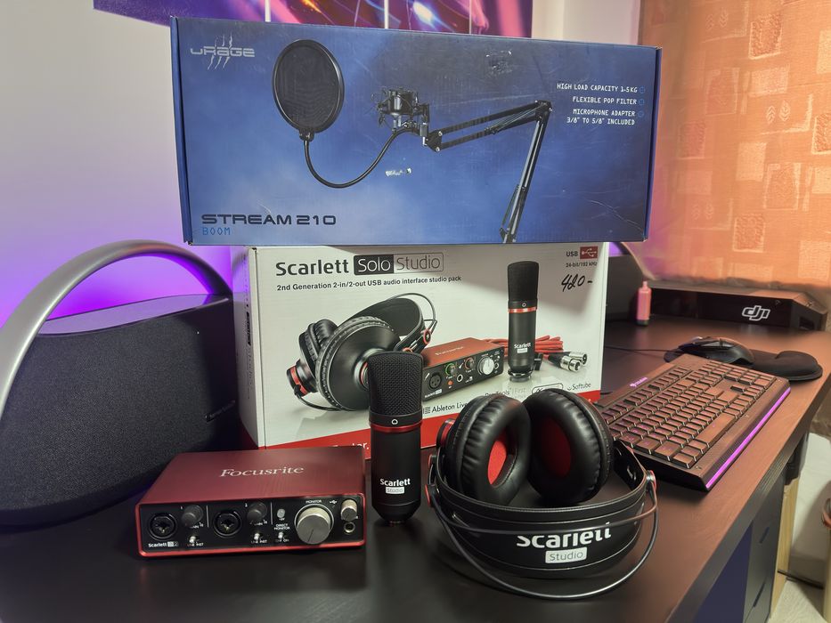 Focusrite Scarlett 2i2 Саунд карта