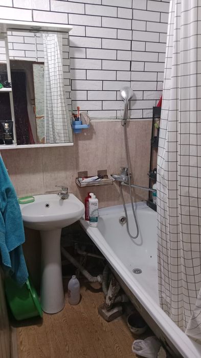 Обменяю домик на квартиру