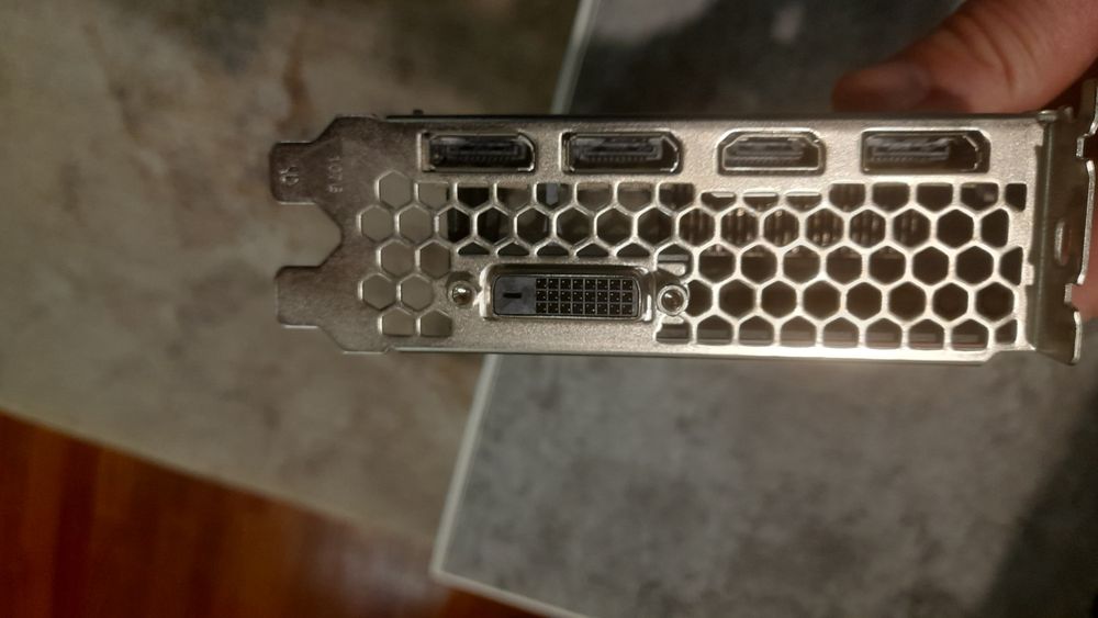 Видеокарта: Palit GTX 1070 Dual 8GB