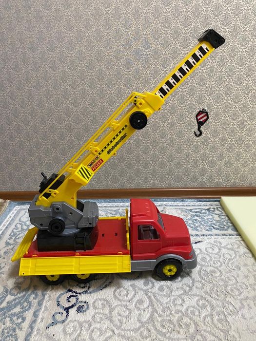 Продам детскую машинку