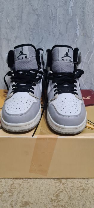 Зимние кроссовки