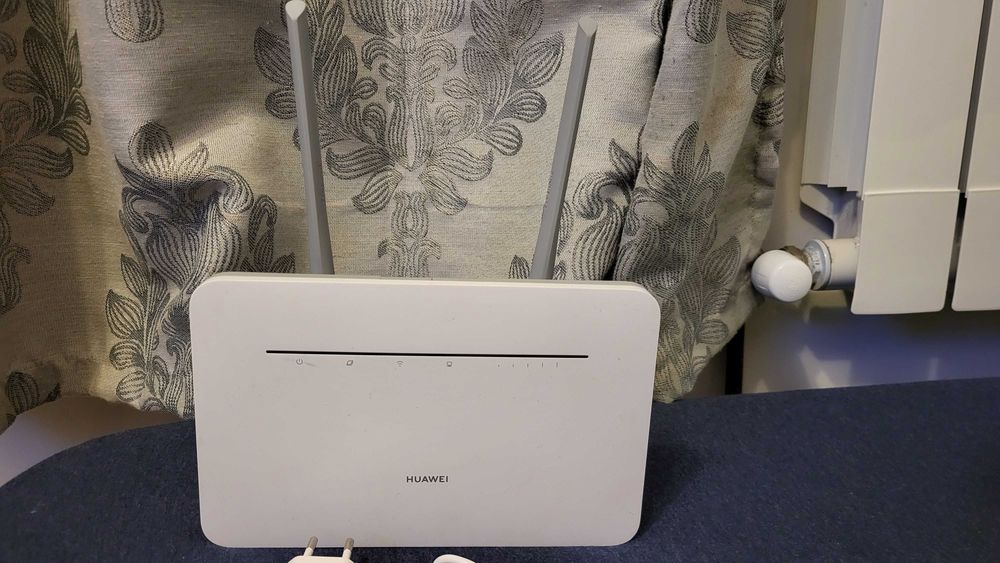 HUAWEI 4G router cu sim Wi-Fi 7 Lte modem B535-232 +antene