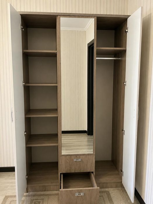 Продаётся комплект мебели