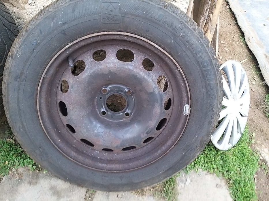 Зимни гуми с джанти Семперит- DOT 2019г.