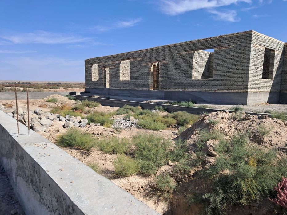 Qiziltepada Hovli sotiladi 4 sotix