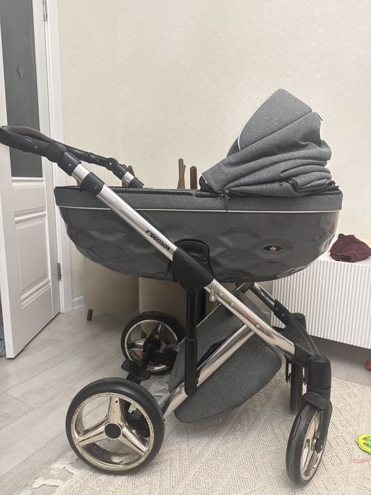 Коляска Adamex Chantal Special Edition 2 в 1.