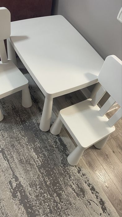 Masa si scaune mamut ikea
