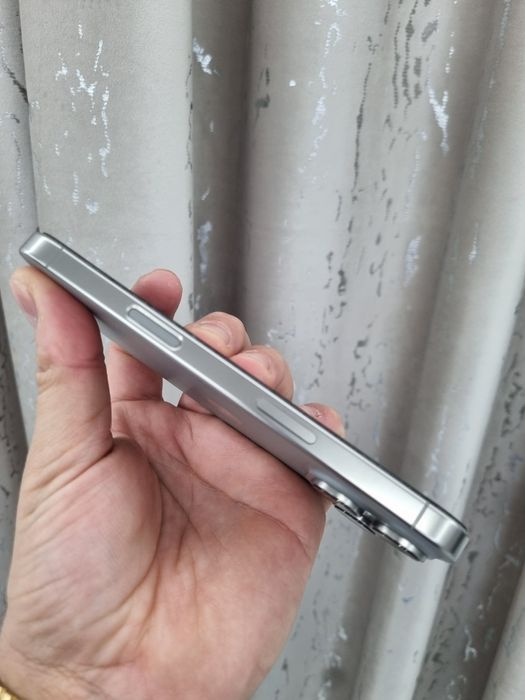 Iphone 16 Pro Aproape Nou