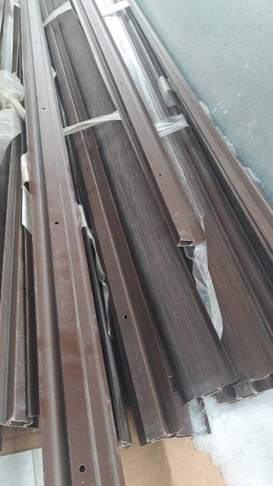 Плинтуса по 200 м