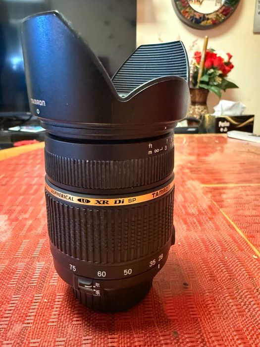 Nikon D3 FX Full Frame + 3 obiective + SB-700 + geantă Lowepro , Doar 16.629 cadre