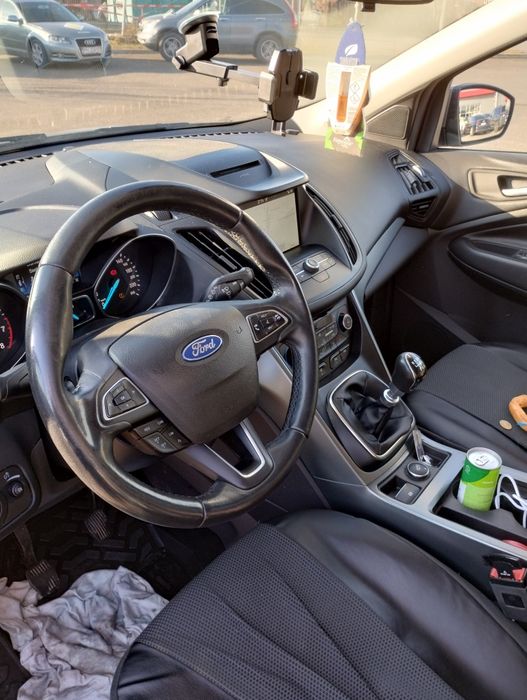 Vînd sau schimb Ford kuga benzina