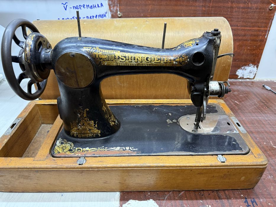 Продаи шаейную машинку Singer