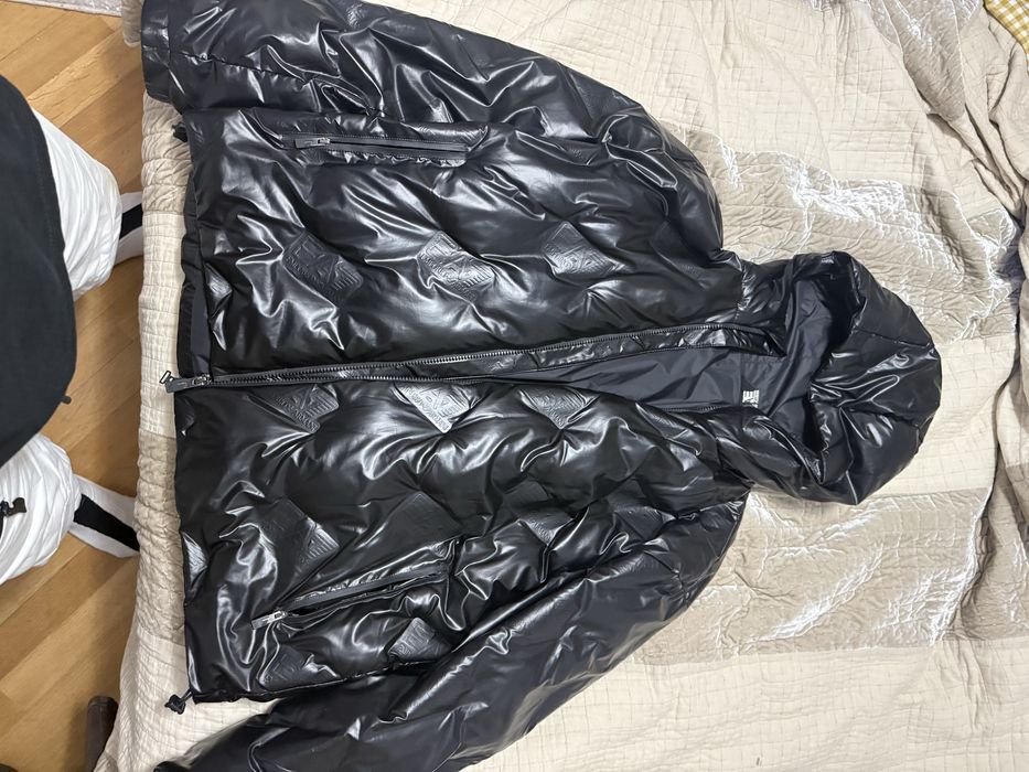 Яке emporio armani