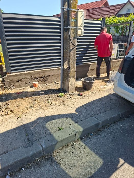 Garduri si porti  stil jaluzea plasa bordurata sipca metalica fer forjat tabla cutata si alte  modele.