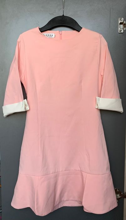 Дамски рокли и гащеризон хс