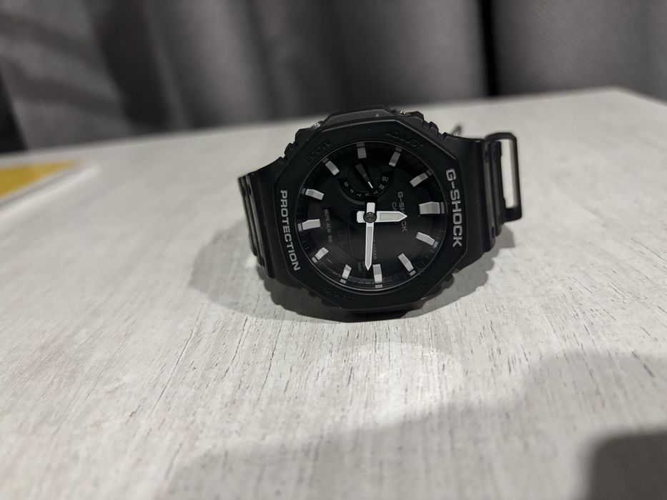 Продам CASIO G-Shock GA-2100-1AER