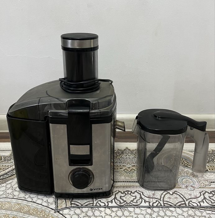Соковыжималка Vitek VT-1631 ST