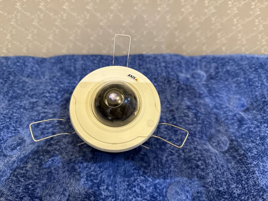 * AXIS M3014 потолочная iP камера видео наблюдения оригинал!