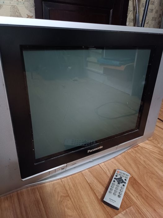 Телевизор Panasonic диагональ 52см бу рабочий