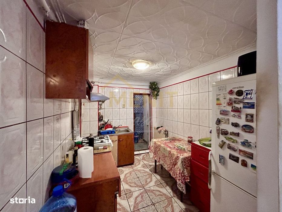 Casa 4 camere, garsoniera, 2 bai, garaj acoperit, Mihai Bravu, Ploiest