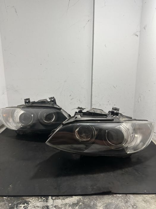 Far stanga BMW Seria 3 E92 E93 far dreapta BMW E92 E93 Bixenon 7162130 Faruri BMW E92 E93