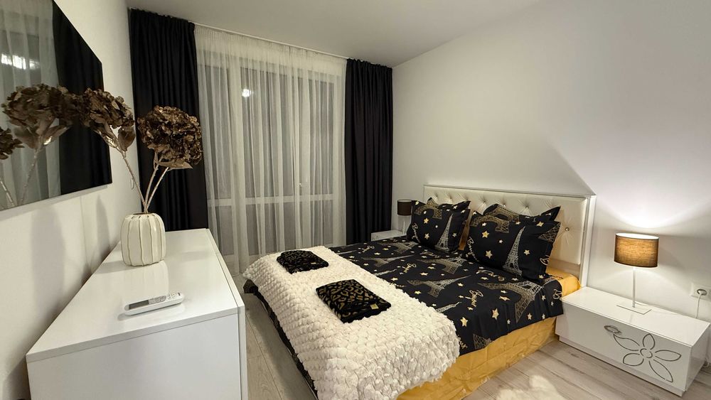 Продава се Тристаен апартамент в Варна, Бриз - 131 кв.м за 1398 €/кв.м - Снимка #10