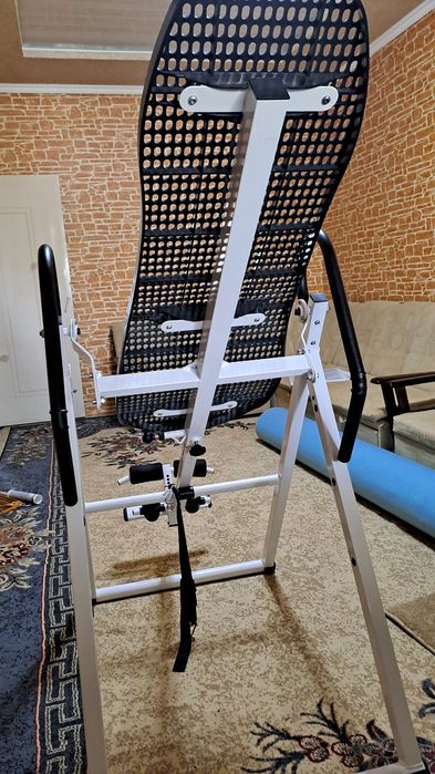 Тренажёр.  Инверсионный стол