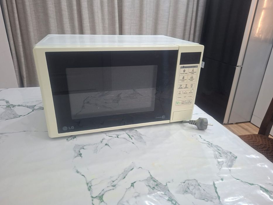 Продам микроволновую печь