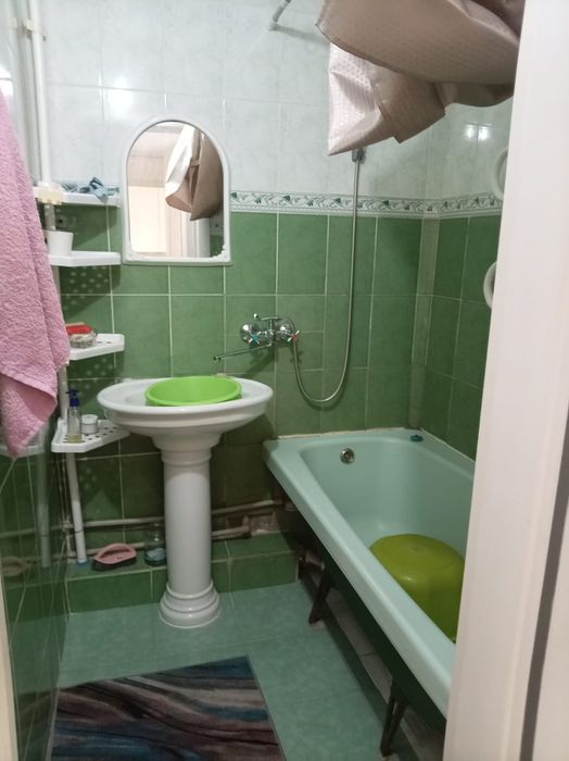 Екі бөлмелі пәтер тәулігіне жалға беріледі