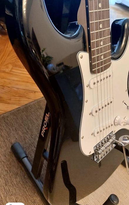 Chitara stratocaster Career noua