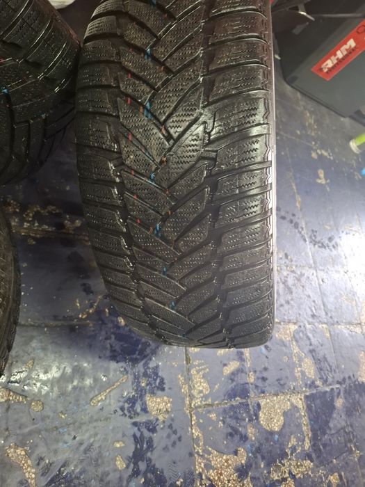 Anvelope iarna rsc245/45/18 dunlop