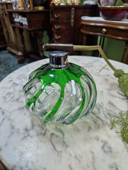 Прекрасно антикварно колекционерско кристално шишенце за парфюм Bochem