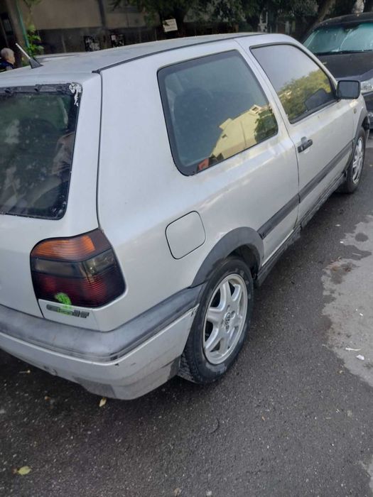 Автомобил Голф 3