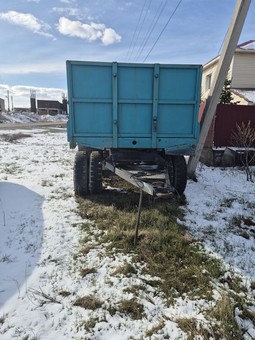 Прицеп бортовой 6.2 м длина.