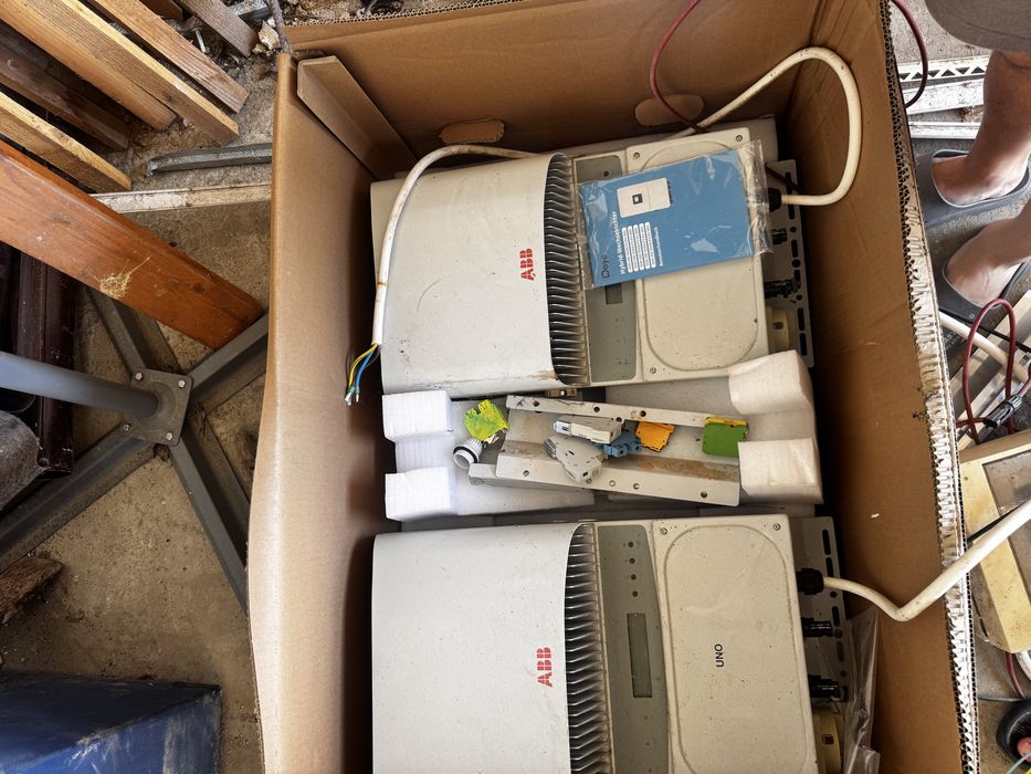 Invertor monofazat ABB