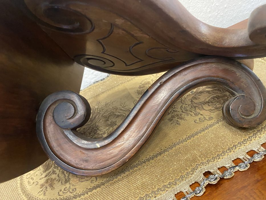 Дървена поставка за стена от орех