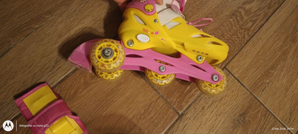 Set role cu genunchiere, cotiere și protecții palme