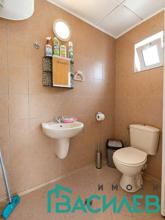 Продава КЪЩА град Перник, Църква
