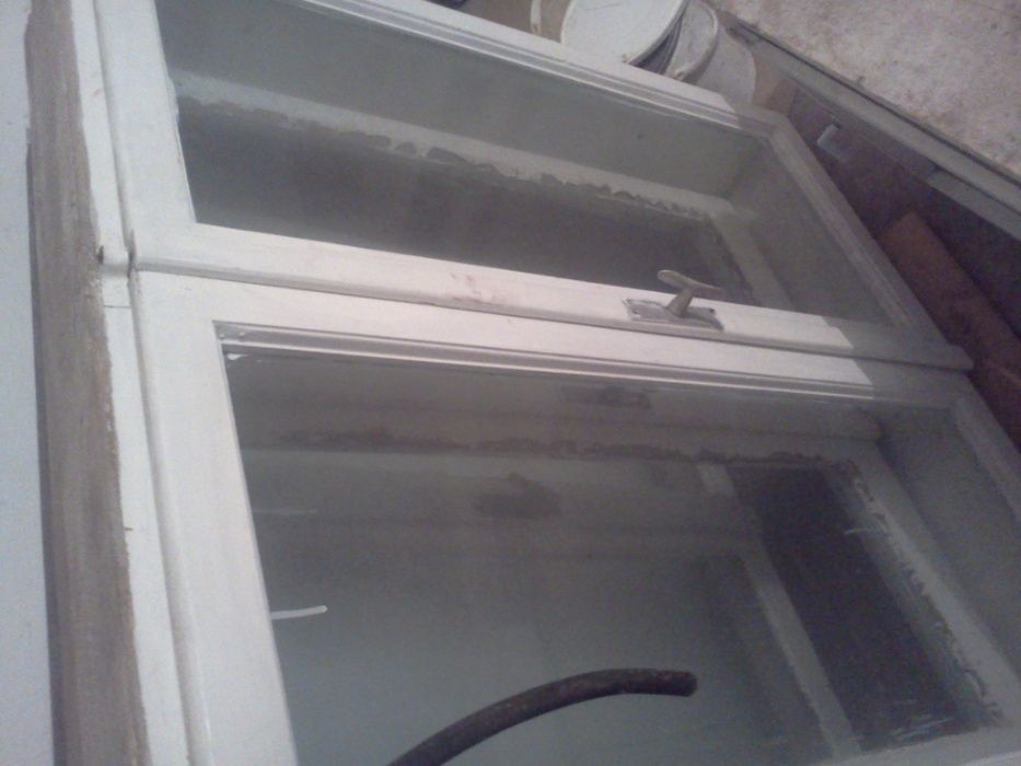 vand usi si geamuri din lemn