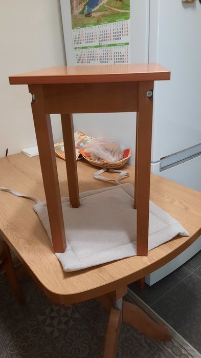 Табуретки  ,очень хорошем состоянии