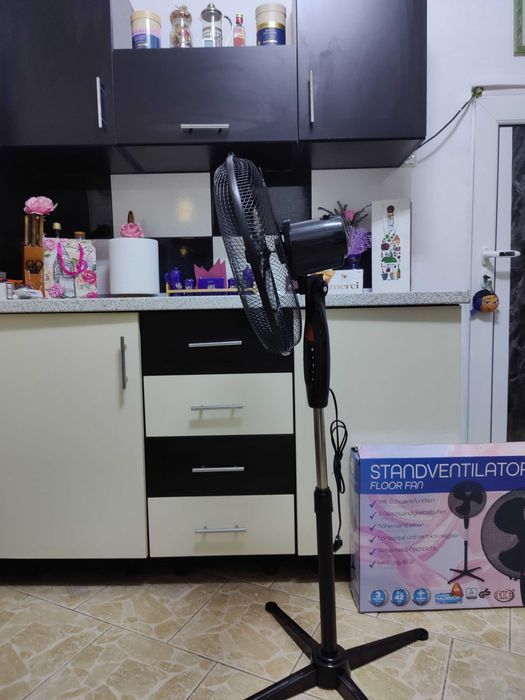 Ventilator cu picior ,nou