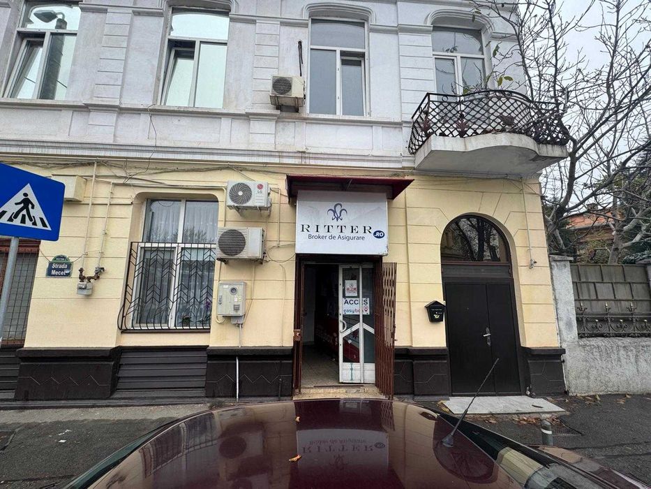 De vanzare spatiu comercial hala traian cu chirias