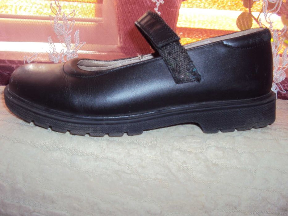 Туфли школьные. 36 р-р